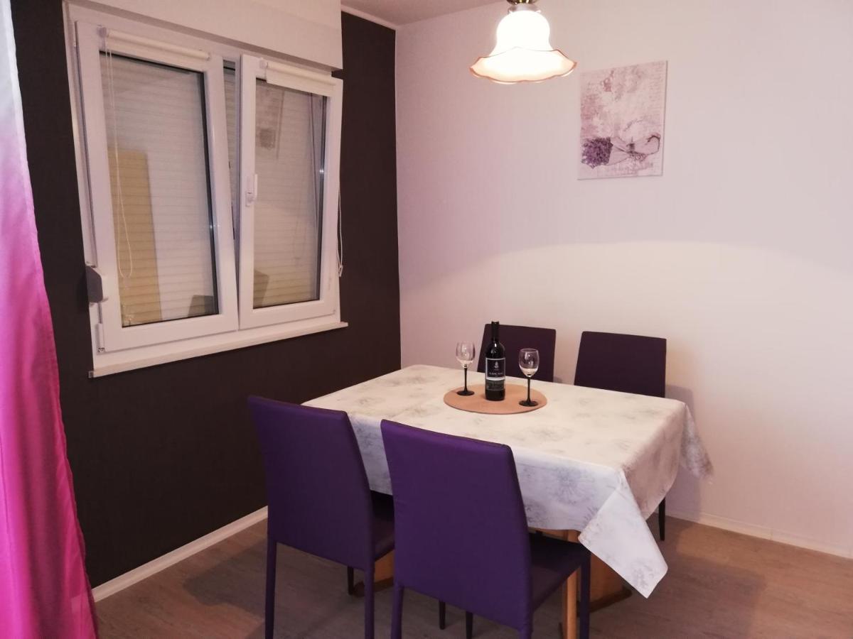Apartman Rose Lägenhet Rijeka Exteriör bild